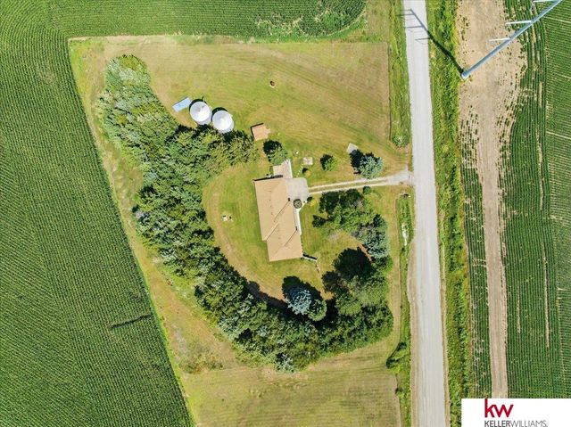 11006 Mill Road, Louisville, NE 68037