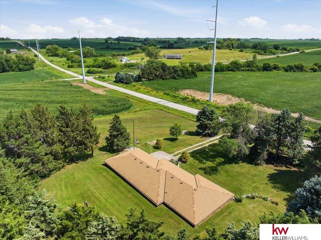 11006 Mill Road, Louisville, NE 68037