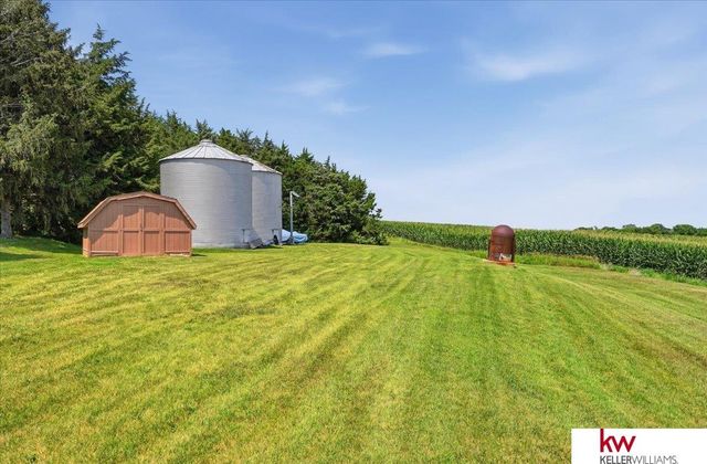11006 Mill Road, Louisville, NE 68037