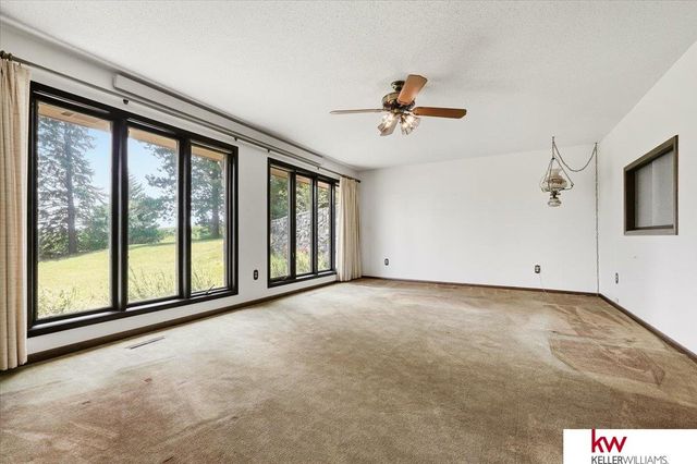 11006 Mill Road, Louisville, NE 68037