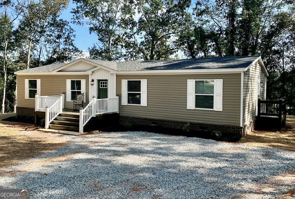 1052 Cannon Bridge Road, Demorest, GA 30535
