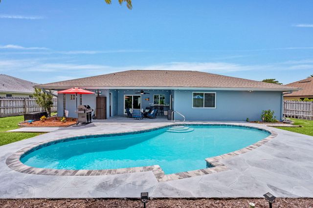 986 Cherry Lane, Wellington, FL 33414