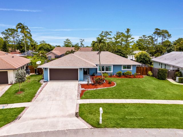 986 Cherry Lane, Wellington, FL 33414