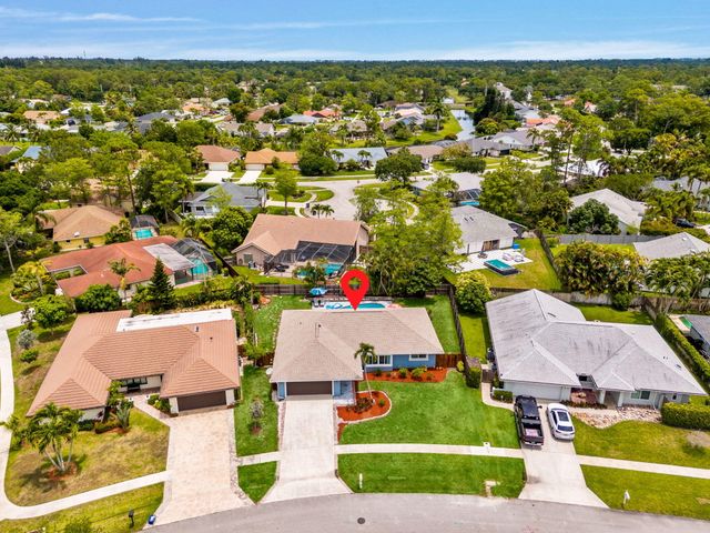986 Cherry Lane, Wellington, FL 33414
