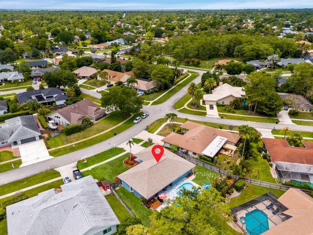 986 Cherry Lane, Wellington, FL 33414