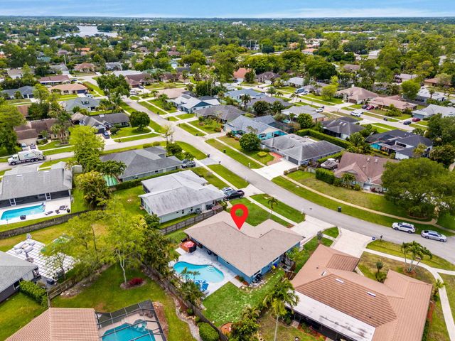 986 Cherry Lane, Wellington, FL 33414