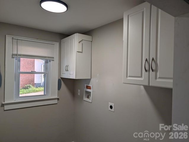 1903 Lynnwood Drive, Statesville, NC 28677