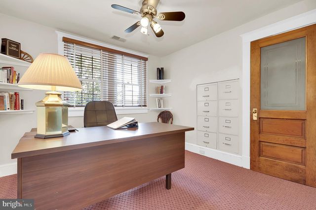 1 MONTGOMERY AVE, Gaithersburg, MD 20877