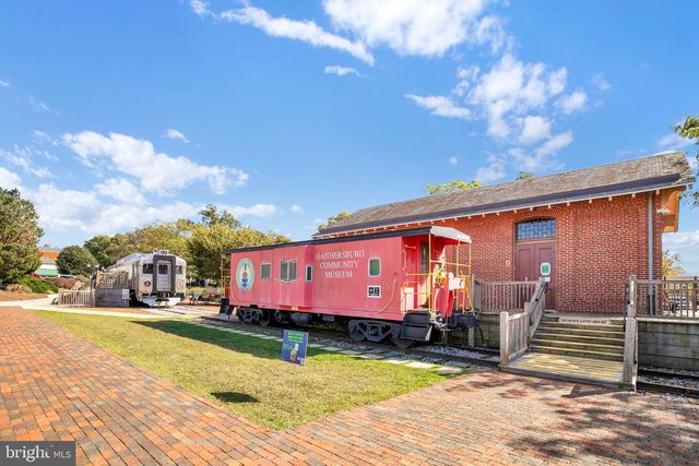 1 MONTGOMERY AVE, Gaithersburg, MD 20877