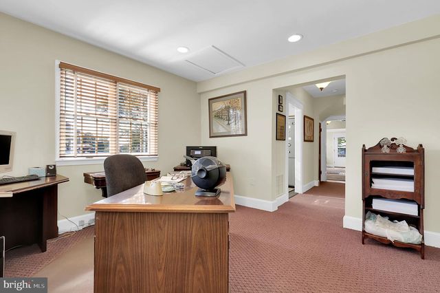 1 MONTGOMERY AVE, Gaithersburg, MD 20877