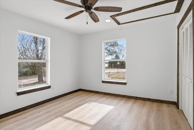 2942 FM 859, Edgewood, TX 75117