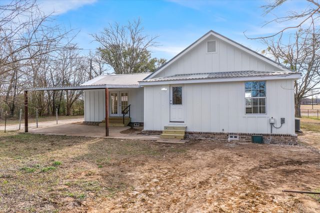 2942 FM 859, Edgewood, TX 75117
