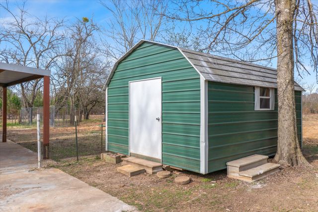 2942 FM 859, Edgewood, TX 75117