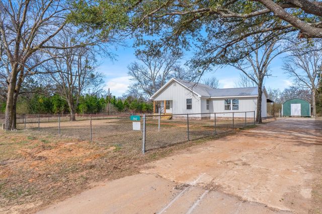 2942 FM 859, Edgewood, TX 75117