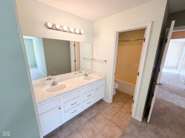 2709 Lucas Drive, Westfield, IN 46074