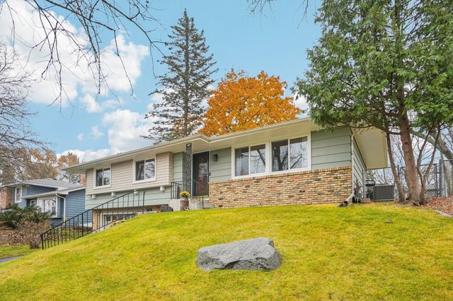 2676 Riviera Drive S, White Bear Lake, MN 55110