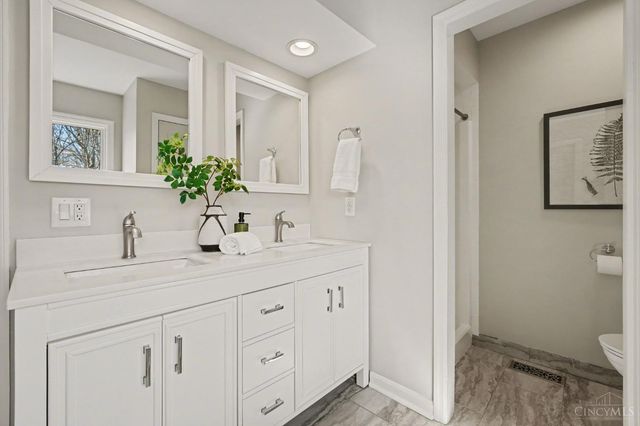 6186 S Shadow Hill, Loveland, OH 45140