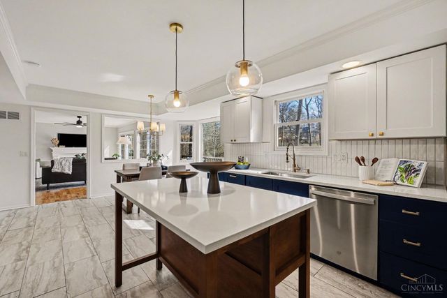 6186 S Shadow Hill, Loveland, OH 45140