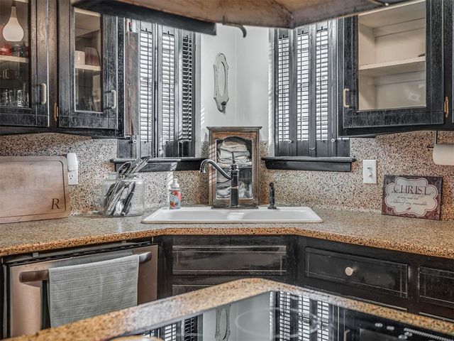 741 Kingston Drive, Yukon, OK 73099