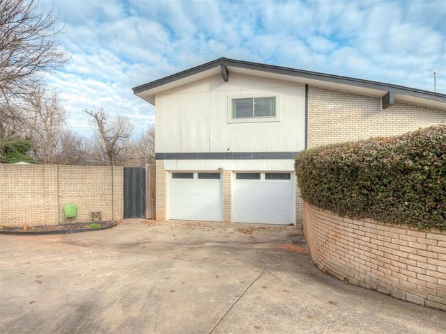 741 Kingston Drive, Yukon, OK 73099