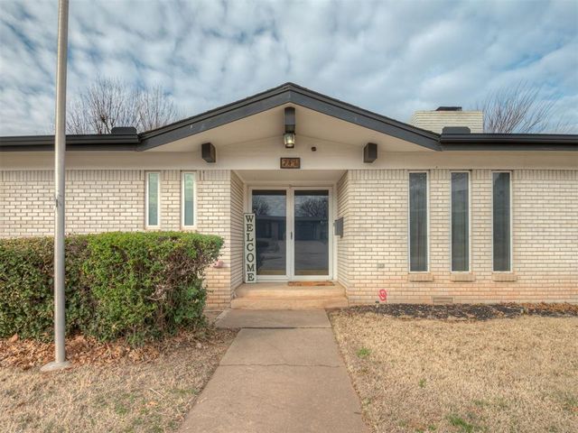 741 Kingston Drive, Yukon, OK 73099