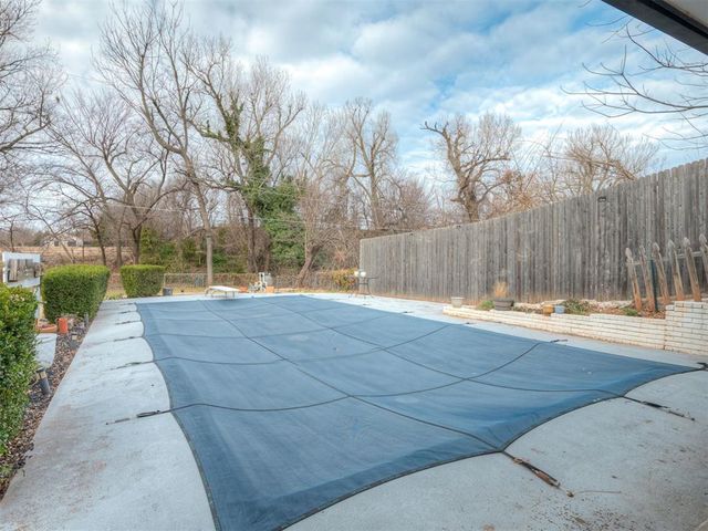 741 Kingston Drive, Yukon, OK 73099