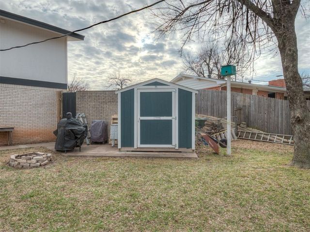 741 Kingston Drive, Yukon, OK 73099