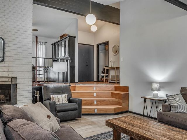 741 Kingston Drive, Yukon, OK 73099