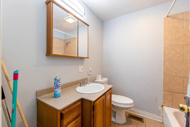 7508 W 59th Street, Summit, IL 60501