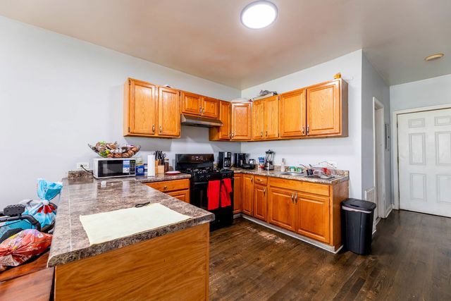 7508 W 59th Street, Summit, IL 60501