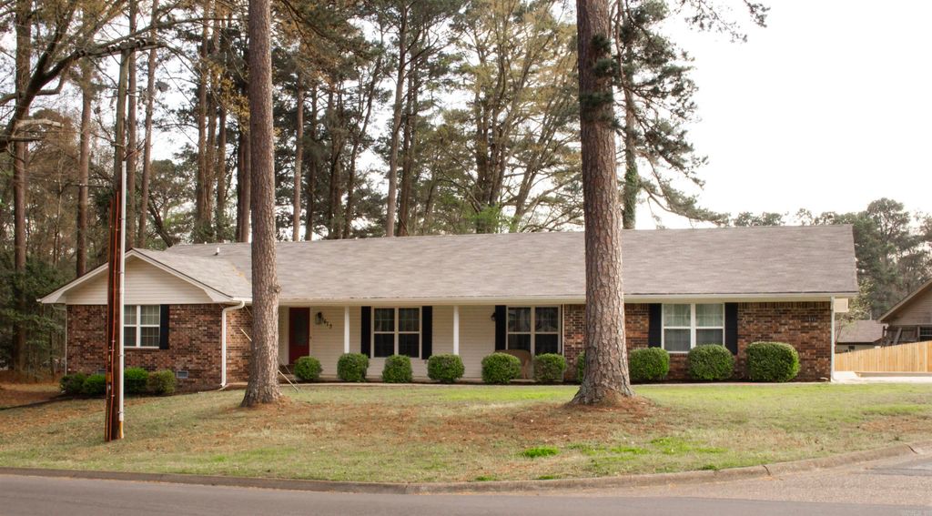 1613 Millcreek Drive, Arkadelphia, AR 71923