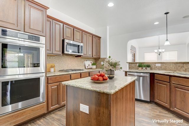 13006 Essen Forest, Helotes, TX 78023