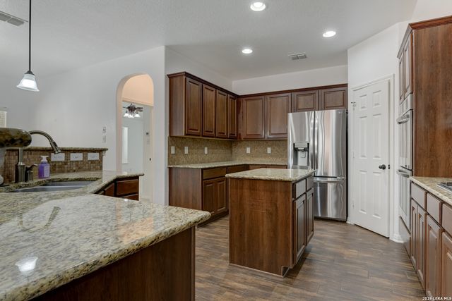 13006 Essen Forest, Helotes, TX 78023