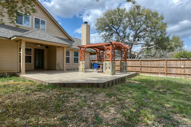 13006 Essen Forest, Helotes, TX 78023