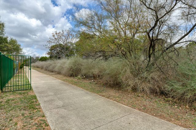 13006 Essen Forest, Helotes, TX 78023