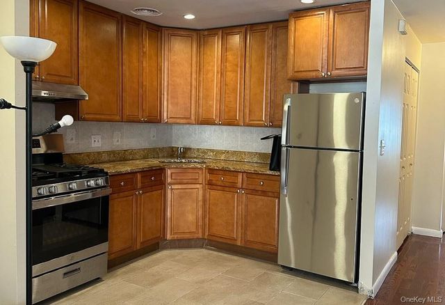 858 E 175th Street, Bronx, NY 10460