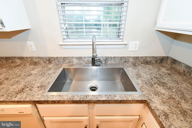 9915 SUGARWOOD LN, Manassas, VA 20110