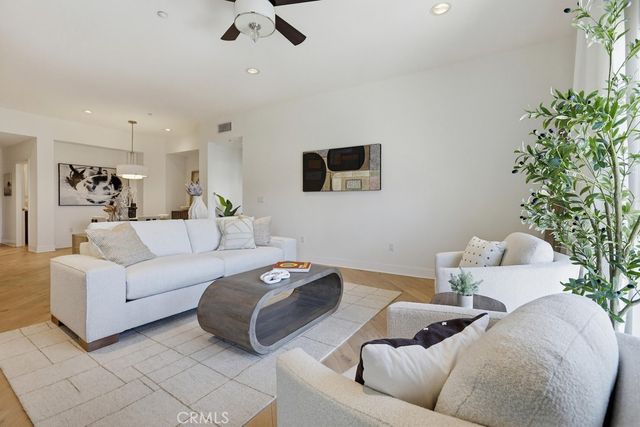 402 Rockefeller 406, Irvine, CA 92612