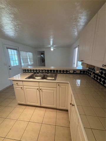 5236 KENWOOD AVENUE, Sarasota, FL 34234