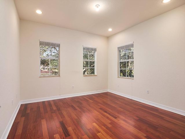 118 Foxford Court, Jupiter, FL 33458