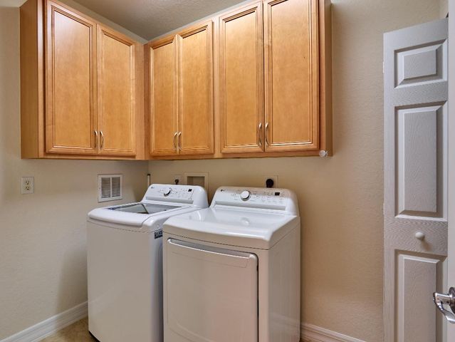 118 Foxford Court, Jupiter, FL 33458