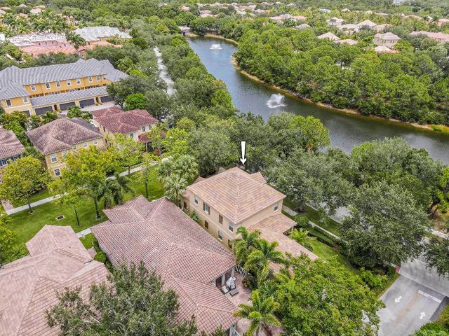 118 Foxford Court, Jupiter, FL 33458