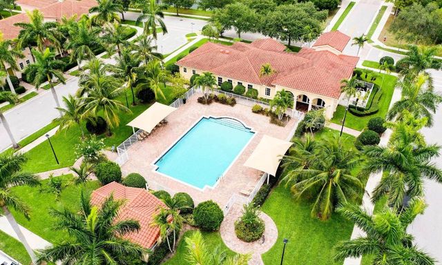 118 Foxford Court, Jupiter, FL 33458