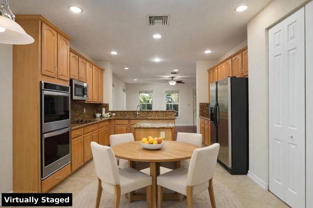 118 Foxford Court, Jupiter, FL 33458