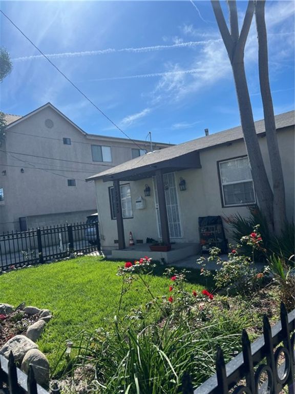 13525 Kornblum Avenue, Hawthorne, CA 90250