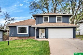 10617 M Street, Omaha, NE 68127