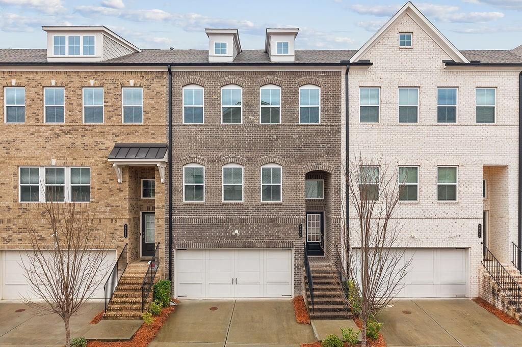 2247 Pink Hawthorn Dr, Buford, GA 30518