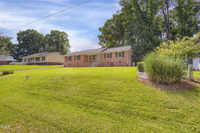207 Mcleod Drive, Sanford, NC 27330