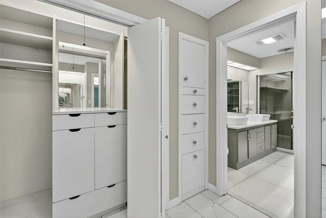 1813 Clare Dr, Alice, TX 78332