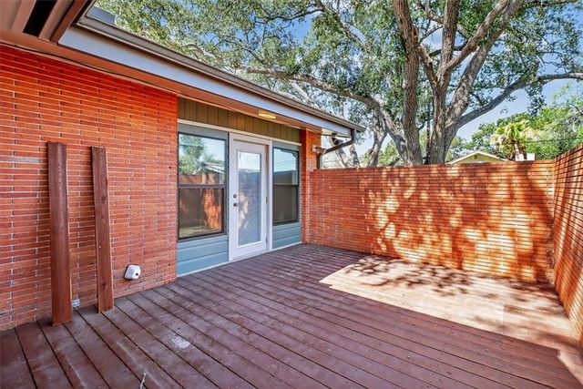 1813 Clare Dr, Alice, TX 78332